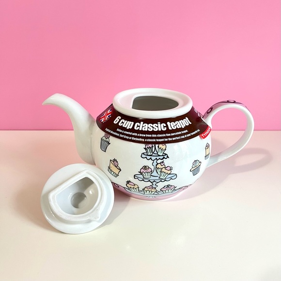 Typhoon Whimsical Dessert 6-Cup High Tea Porcelain Teapot ~ NEW - Picture 2 of 10